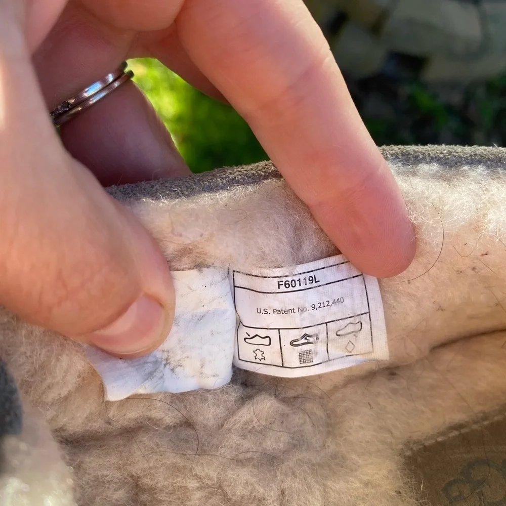 UGG Gray “Ansley” Water Resistant Slipper Size 9 - Picture 11 of 12